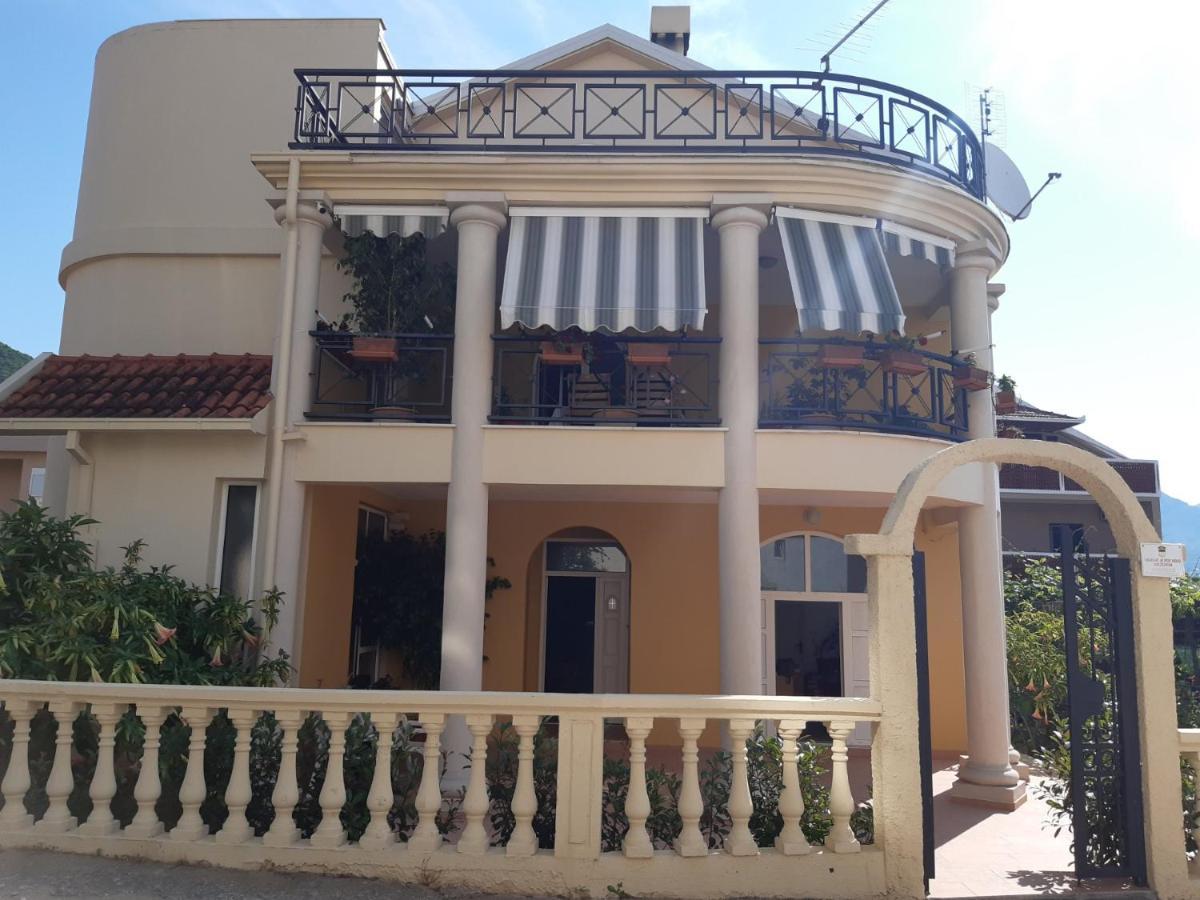 Apartmani Radovic Bijela Exterior photo