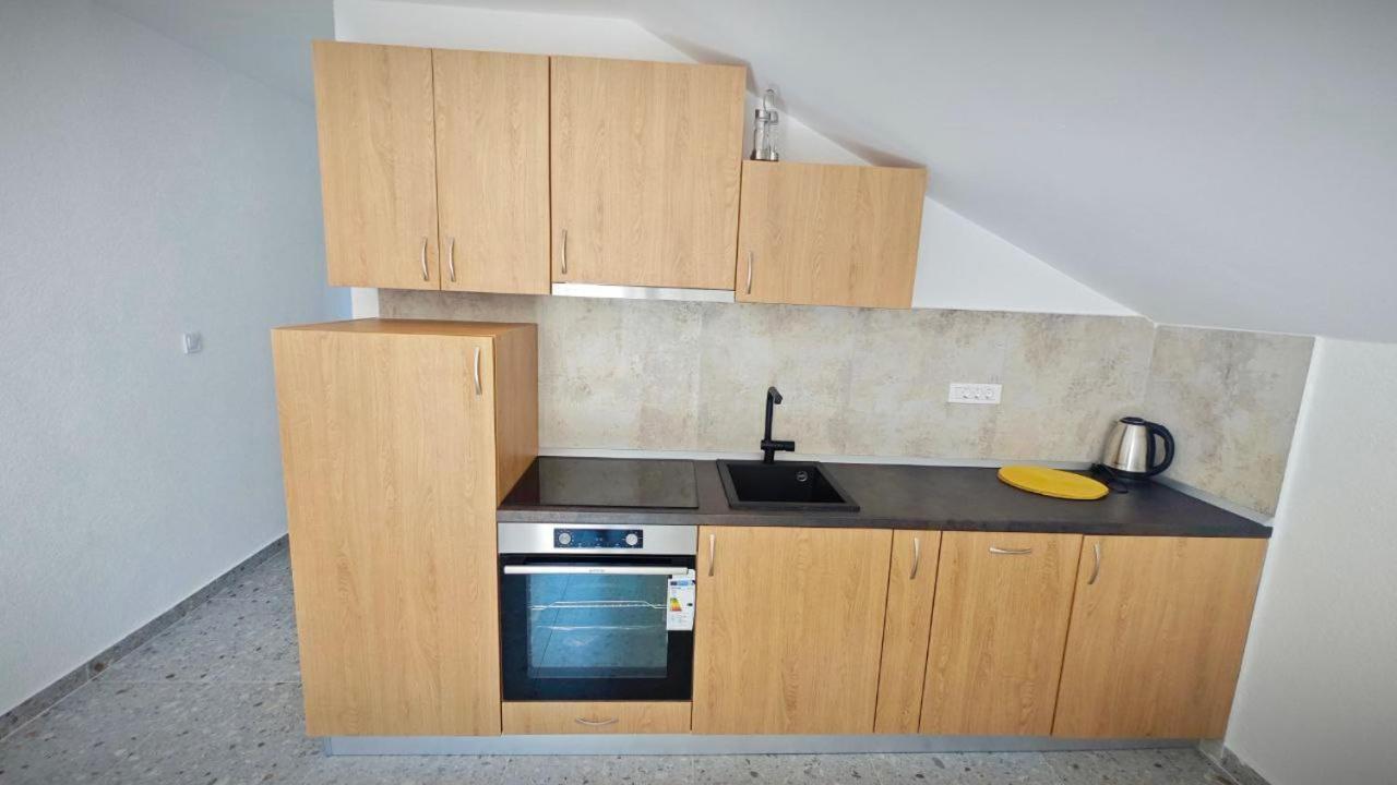 Apartmani Radovic Bijela Exterior photo
