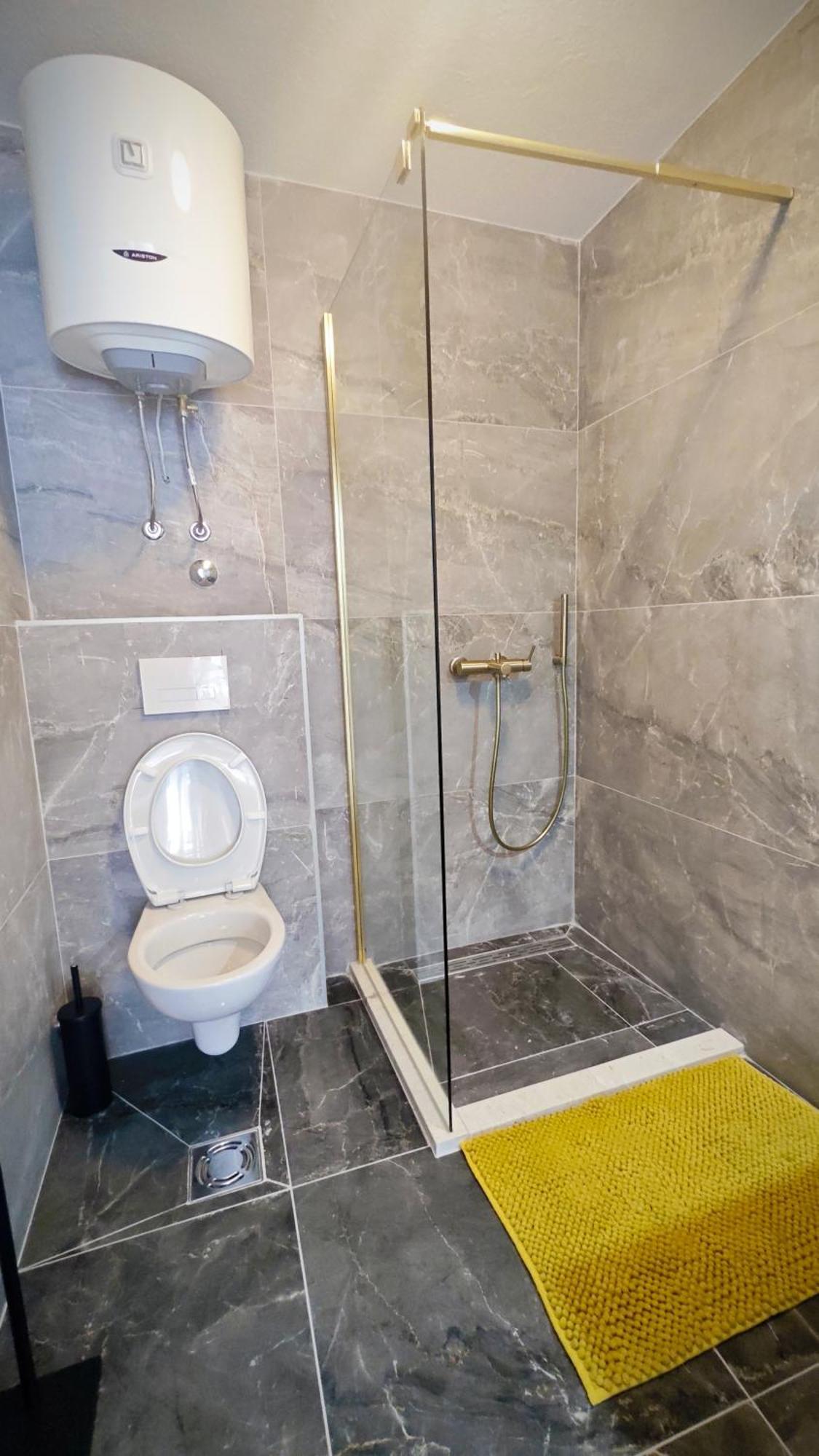 Apartmani Radovic Bijela Exterior photo