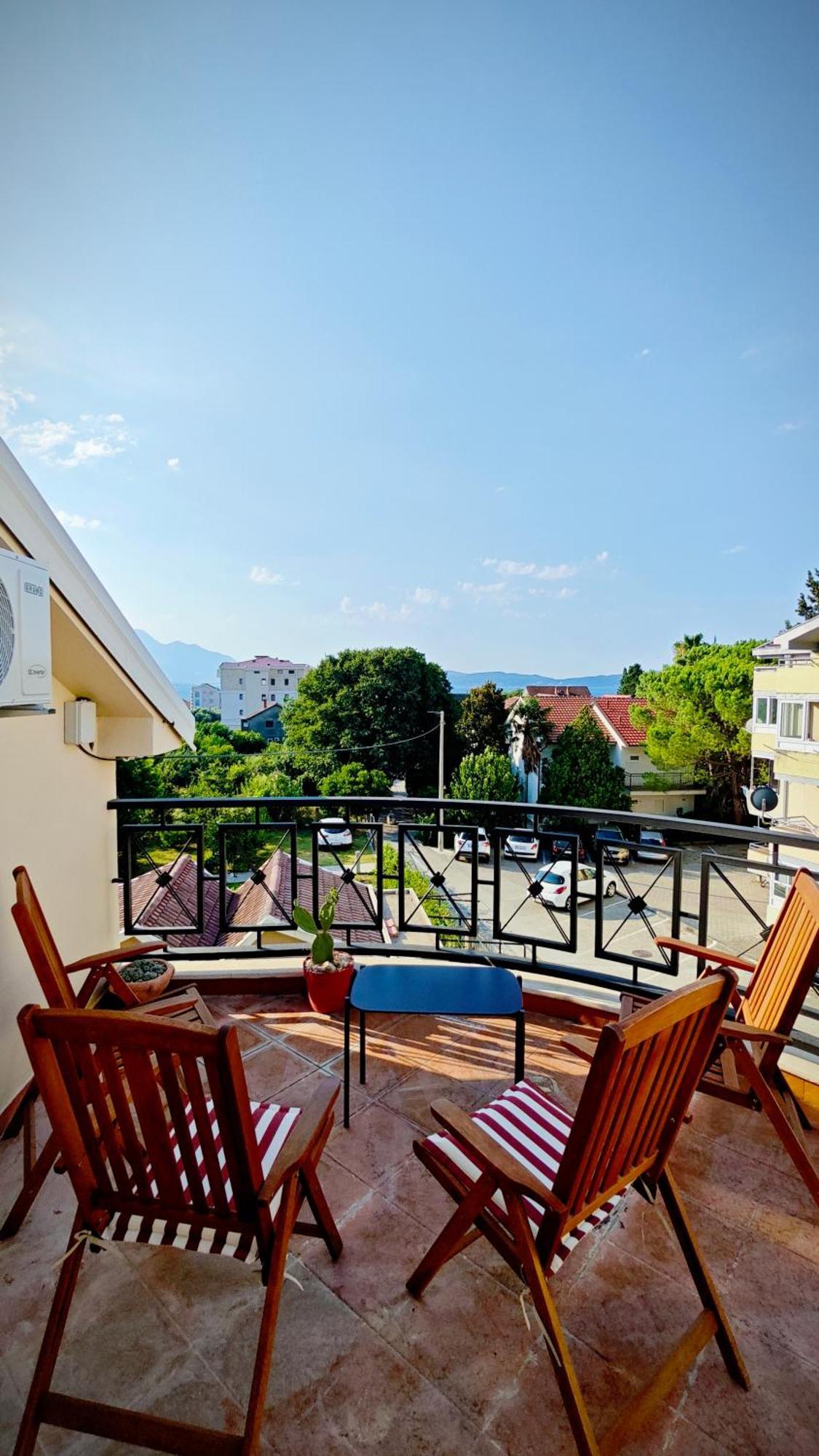 Apartmani Radovic Bijela Exterior photo